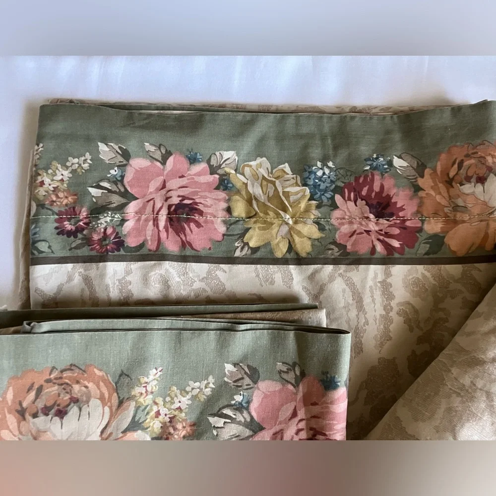 Wamsutta CottonTan with Floral Trim Full Sheet Set